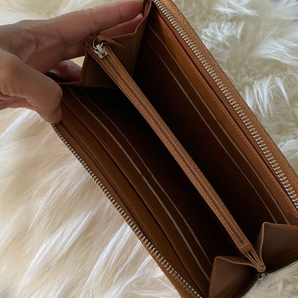 Peach Chanel Zipped Checkbook Wallet - Picture 4 of 4